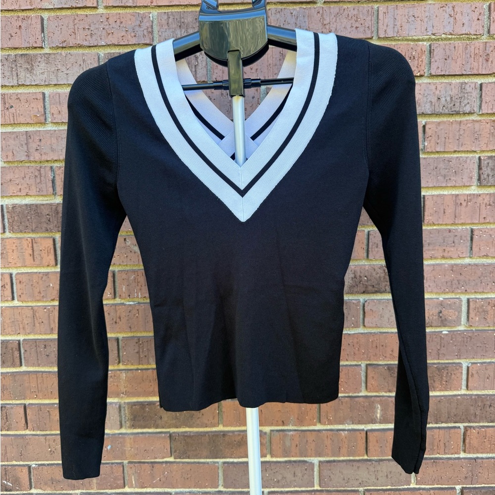 Express Fitted Tipped V-Neck Sweater Black White Women's Size XS Winter New